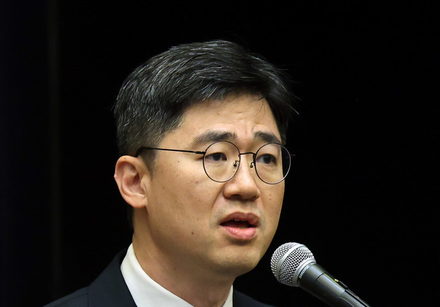 발표하는 하윤철 한화시스템 상무