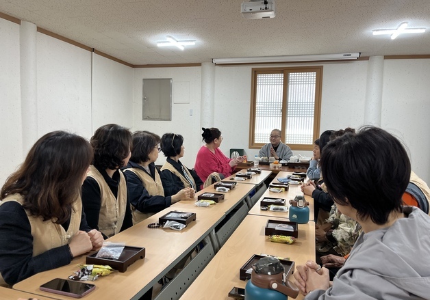 "치매환자 보호자, 심신 재충전"…남양주시 '힐링 템플스테이' 운영