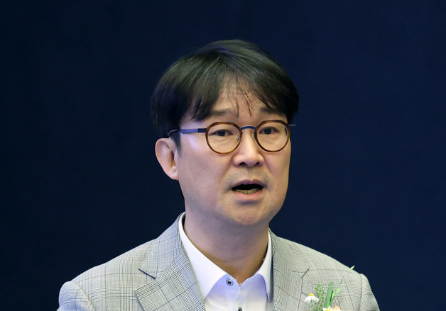 발표하는 이용관 블루포인트파트너스 대표