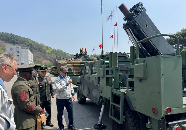 SNT다이내믹스, 해병대 창설 기념행사서 120㎜ 박격포체계 전시