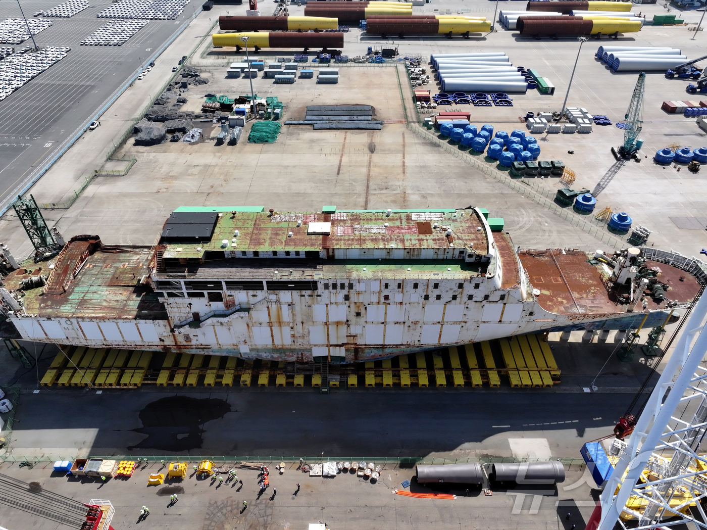 (목포=뉴스1) 이수민 기자 = 세월호 참사 12주기인 16일 전남 목포 신항에 세월호 선체가 거치돼 있다. (공동취재) 2026.4.16/뉴스1