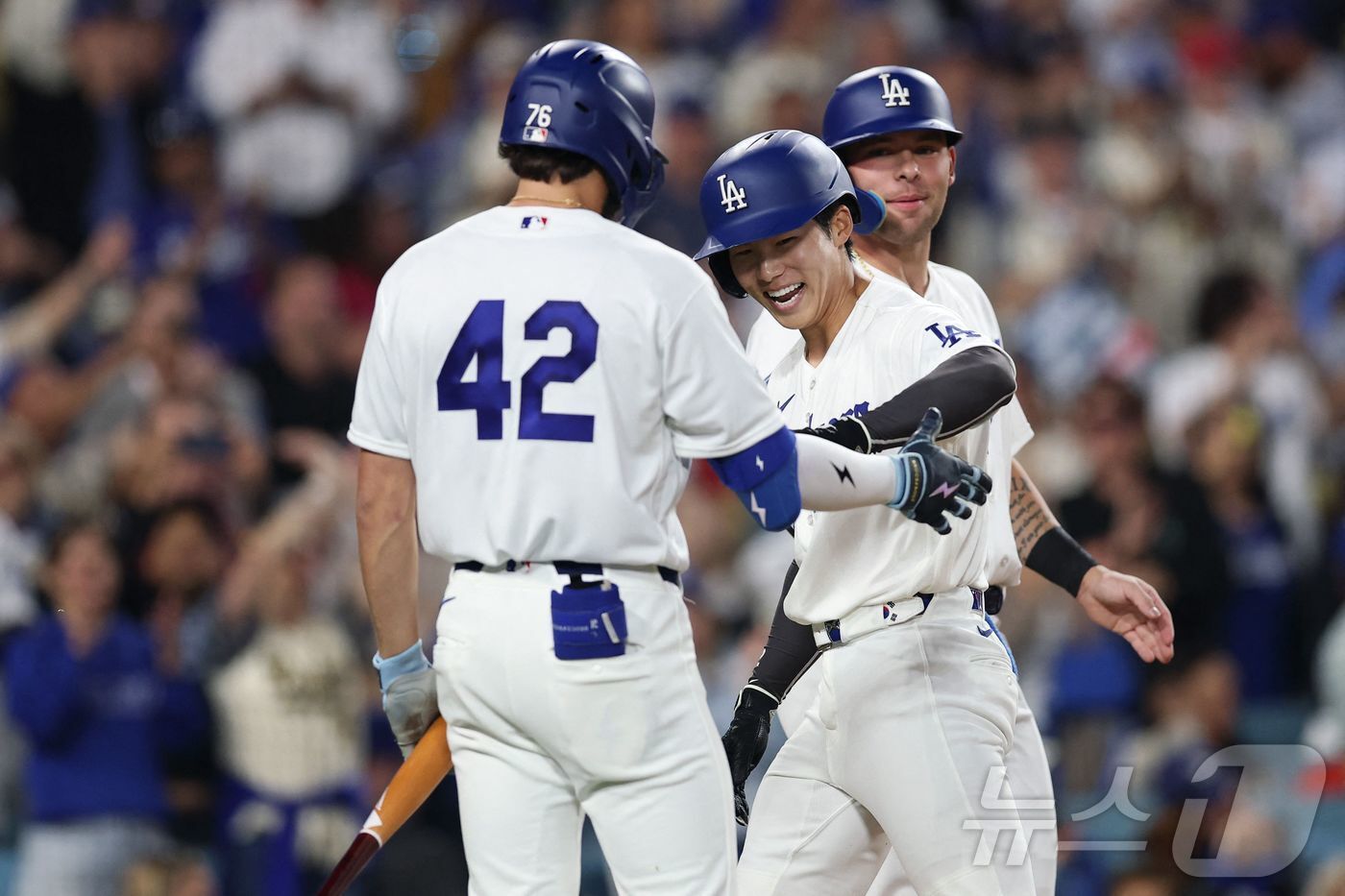 본문 이미지 - MLB 다저스 김혜성이 시즌 첫 홈런포를 가동했다.ⓒ AFP=뉴스1