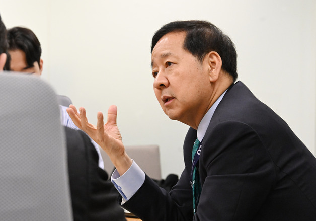 구윤철 "정부 노력하면 올해 2.0% 이상 성장 가능…전쟁에 달렸다"