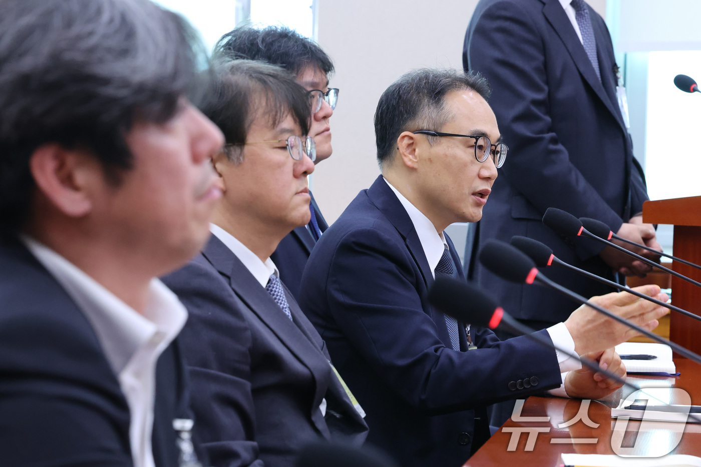 (서울=뉴스1) 신웅수 기자 = 이원석 전 검찰총장이 16일 서울 여의도 국회 윤석열정권정치검찰조작기소의혹사건진상규명국정조사특별위원회에서 열린 대장동·김용 전 민주연구원 부원장·위 …