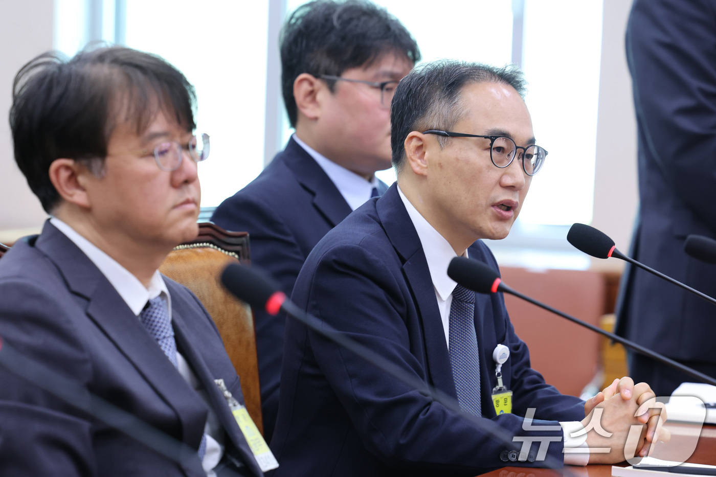 (서울=뉴스1) 신웅수 기자 = 이원석 전 검찰총장이 16일 서울 여의도 국회 윤석열정권정치검찰조작기소의혹사건진상규명국정조사특별위원회에서 열린 대장동·김용 전 민주연구원 부원장·위 …