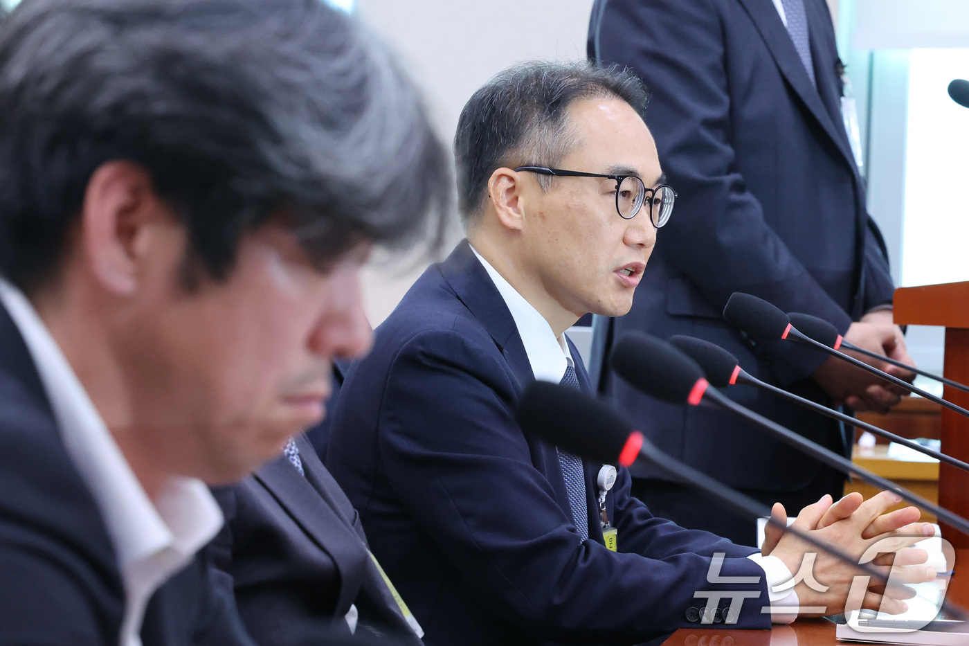 (서울=뉴스1) 신웅수 기자 = 이원석 전 검찰총장이 16일 서울 여의도 국회 윤석열정권정치검찰조작기소의혹사건진상규명국정조사특별위원회에서 열린 대장동·김용 전 민주연구원 부원장·위 …