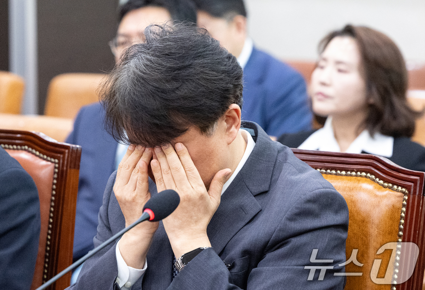 (서울=뉴스1) 이승배 기자 = 16일 서울 여의도 국회에서 열린 윤석열 정권 정치검찰 조작기소 의혹 사건 진상규명 국정조사특별위원회 대장동·김용 전 민주연구원 부원장·위례신도시 …