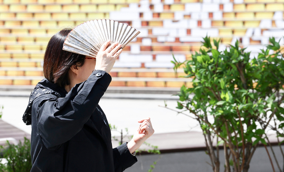 [오늘의 날씨] 충북·세종(19일, 일)…이른 더위 낮 최고 '27도'