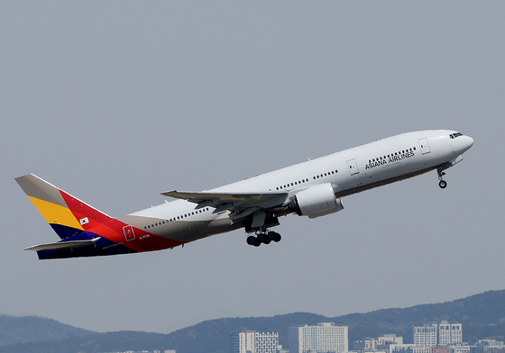 왕복 유류세만 112만원···유류할증료 역대 최대치