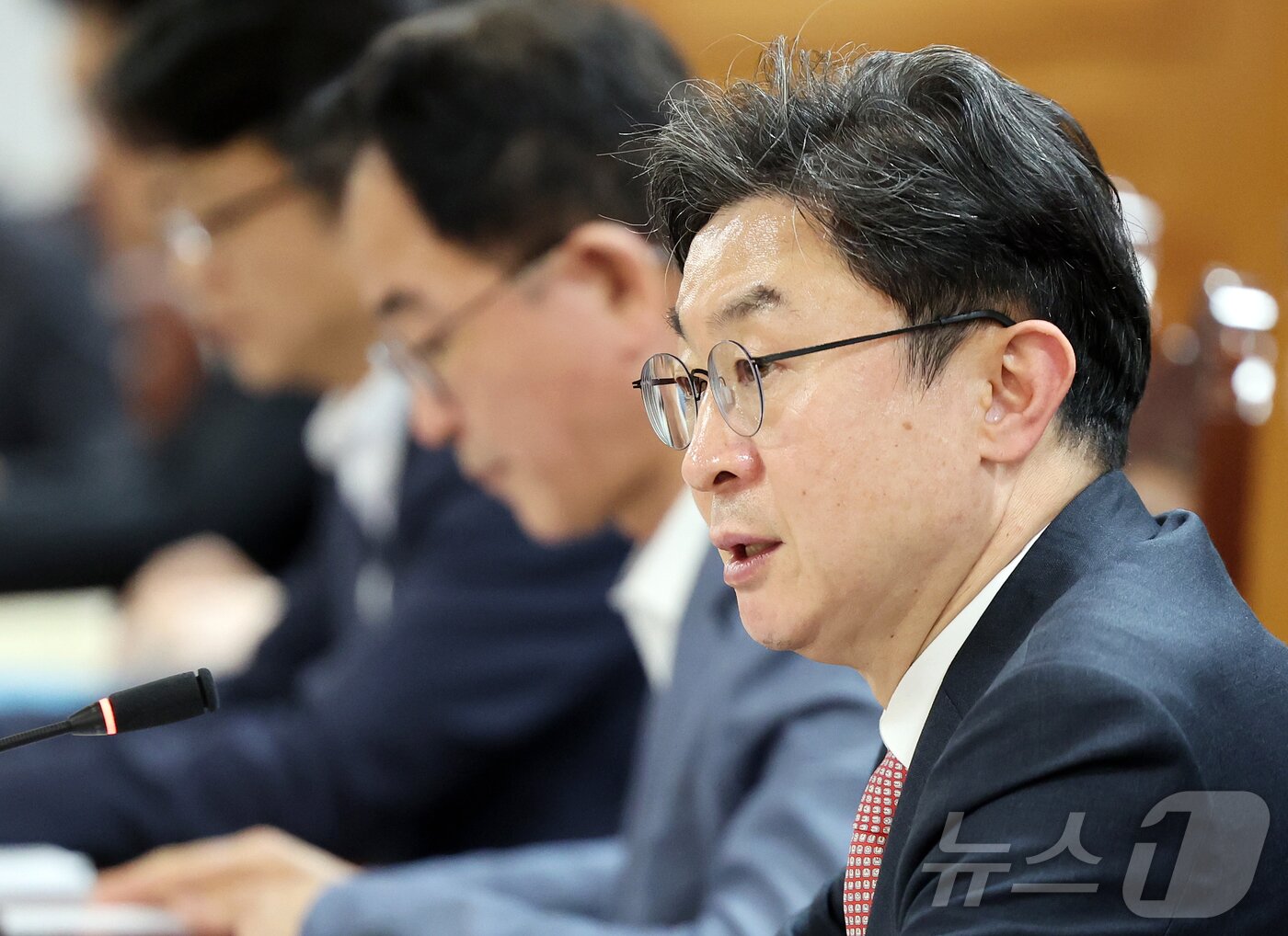 본문 이미지 - 이억원 금융위원장. 2026.4.16 ⓒ 뉴스1 김진환 기자