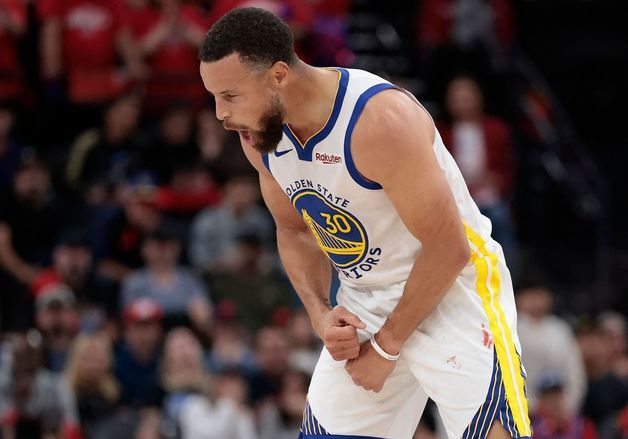 '커리 35점' NBA 골든스테이트, 클리퍼스 꺾고 8번 시드전 진출