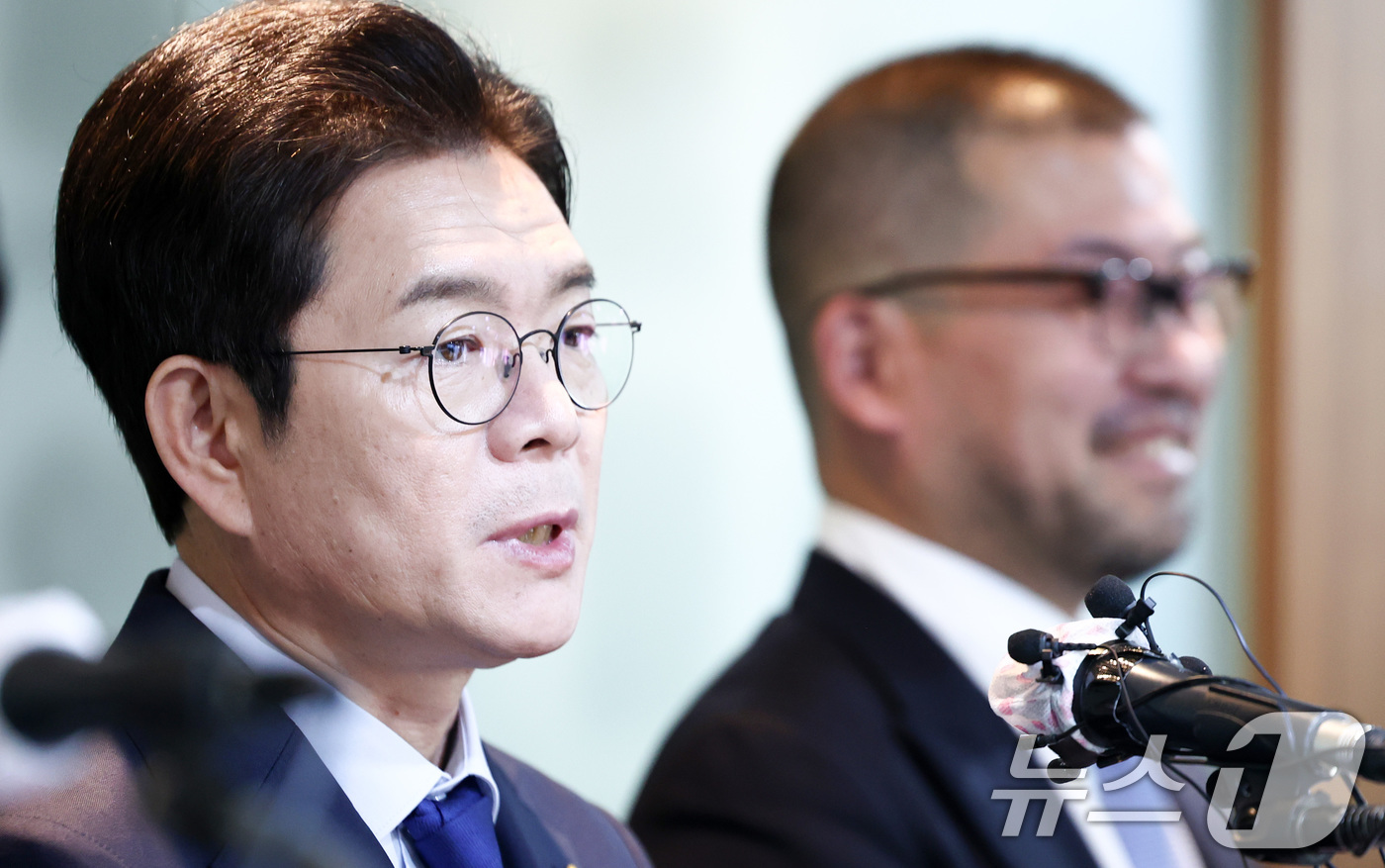 (서울=뉴스1) 최지환 기자 = 정원오 더불어민주당 서울시장 후보가 16일 오후 서울 중구 프레스센터에서 열린 서울외신기자클럽 초청간담회에서 모두발언을 하고 있다. 2026.4.1 …