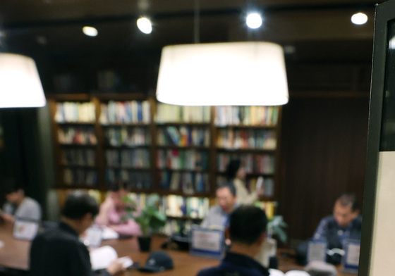 '역대급 성과급에 SK하이닉스 고시 열풍'