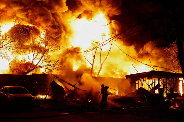 러, 우크라 키이우 등에 미사일·드론 공격…수십명 사상