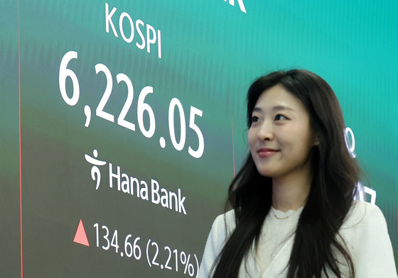 [뉴스1 PICK]코스피, 전쟁 이후 첫 6200선 회복