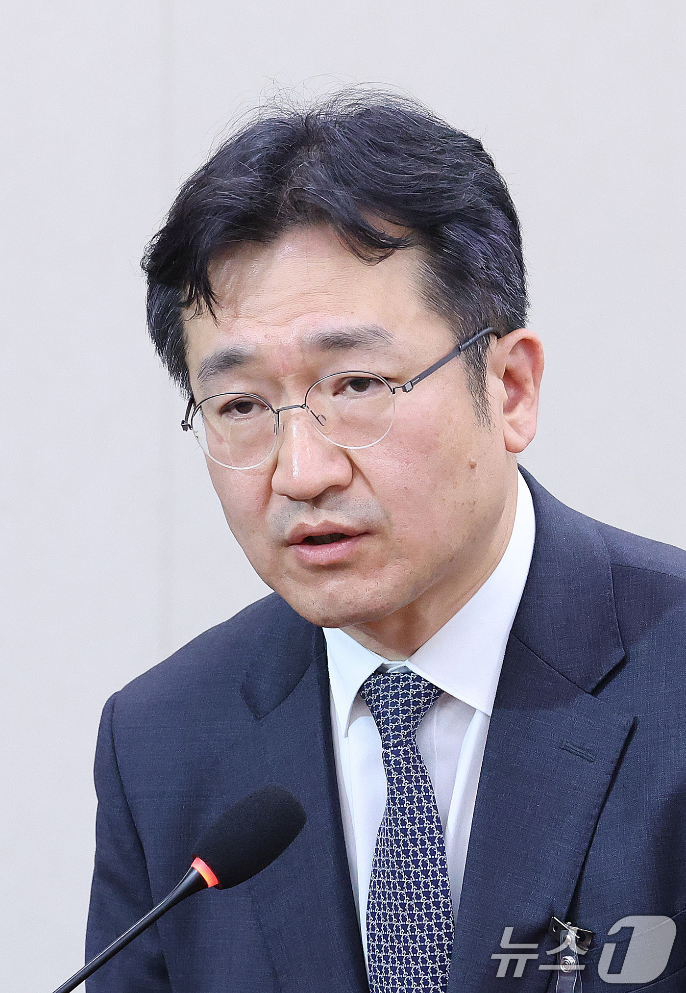 (서울=뉴스1) 신웅수 기자 = 대장동 수사를 주도했던 정일권 검사가 16일 서울 여의도 국회 윤석열정권정치검찰조작기소의혹사건진상규명국정조사특별위원회에서 열린 대장동·김용 전 민주 …