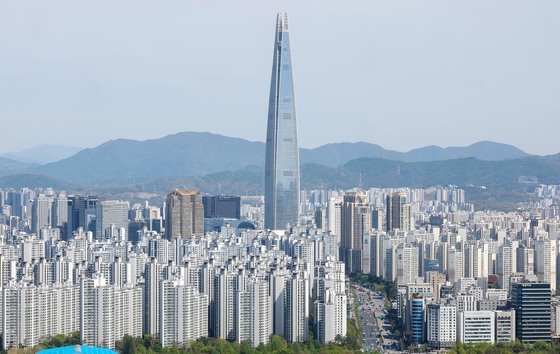 대출 막히자 '똘똘한 소형' 각광…강동서도 평당 1억 시대