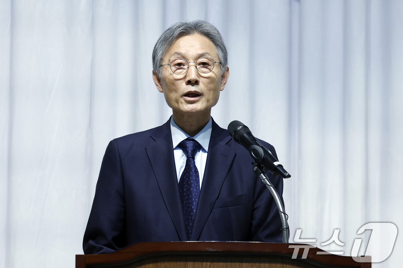 (서울=뉴스1) 박정호 기자 = 고광헌 방송미디어통신심의위원회 위원장이 16일 오후 서울시 양천구 목동동로 방송회관에서 열린 취임식에서 취임사를 하고 있다. 2026.4.16/뉴스 …