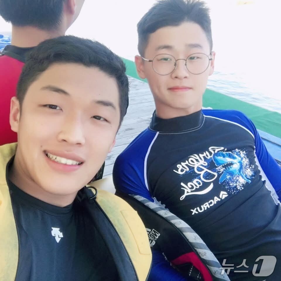 본문 이미지 - 기증자 오선재 씨(오른쪽). 왼쪽 인물은 오 씨의 친구 위성준 씨.(한국장기조직기증원 제공)