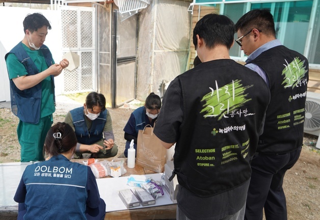 "길고양이도 정기 구충해야"…녹십자수의약품, 동물병원과 봉사