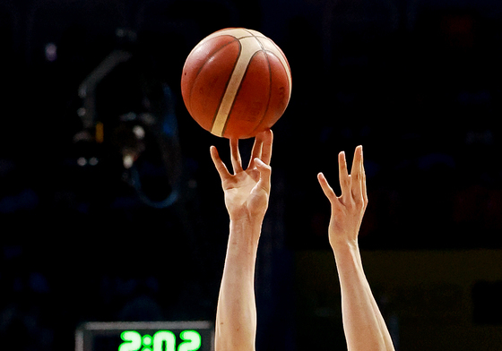 3점슛 쏘는 강지훈