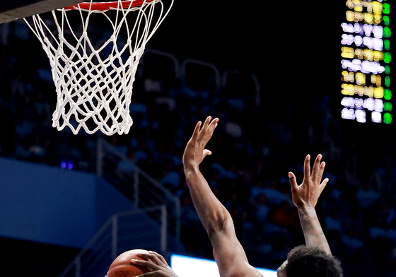 나이트 '철벽 수비'