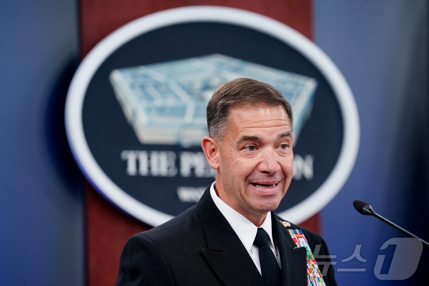 (워싱턴DC 로이터=뉴스1) 류정민 특파원 = 브래드 쿠퍼 미 중부사령관이 16일(현지시간) 워싱턴DC 인근 펜타곤에서 열린 대이란 군사작전 브리핑에서 호르무즈 해협 봉쇄 작전에 …