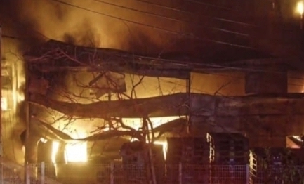 고양 관산동 교회 화재 3시간 30분 만에 초진… 건물 6개동 불타(종합)