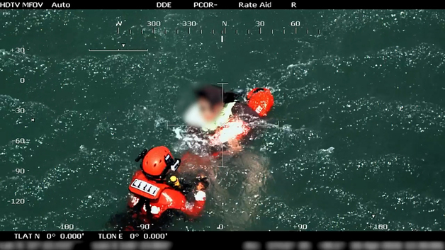 물 빠진 인천 하나개해수욕장서 50대 남성 익수…해경 구조