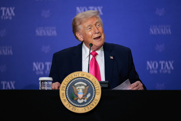 트럼프 "이란 전쟁, 순조롭게 진행되고 있어…곧 끝날 것"