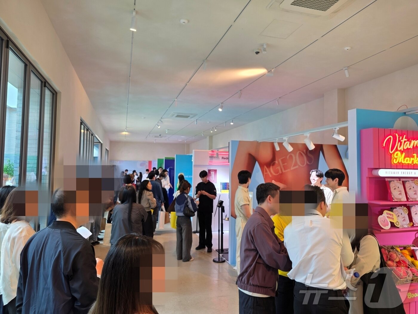 본문 이미지 - 쿠팡 메가뷰티쇼 버추얼스토어 현장. ⓒ 뉴스1 이형진 기자