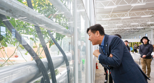 연일 광폭 현장 행정 김관영 "농생명부터 방산까지 현장에 답 있다"