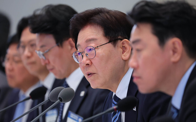 李대통령 "청년 문제 심각한데 전담조직 없어…필요하면 하나 만들라"