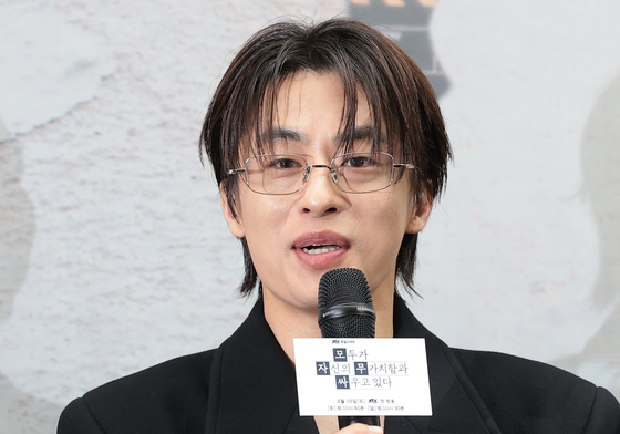 인사말 하는 구교환