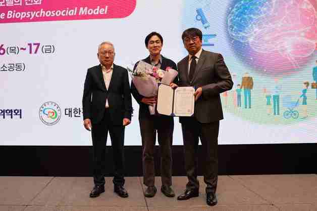 대한신경정신의학회, '제10회 윤도준 의학상'에 정정엽 원장 선정