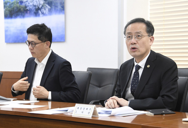 재경차관 "추경 신속집행, 수출기업 피해 최소화"…수출 플러스 첫 간담회