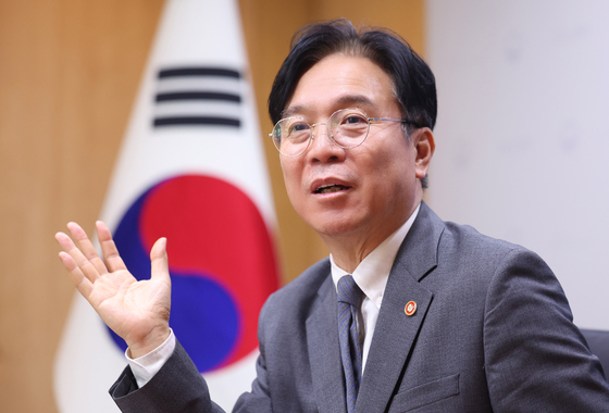 김영훈 "노란봉투법 혼란 과장"…교섭 1087건·평균 2.7건 반박