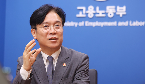 김영훈 "공공 도급 가이드라인 연말 발표…'경영평가'에 반영할 것"