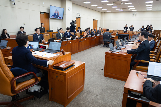 국회 재경위, 신현송 한국은행 총재 후보자 인사청문경과보고서 채택 보류