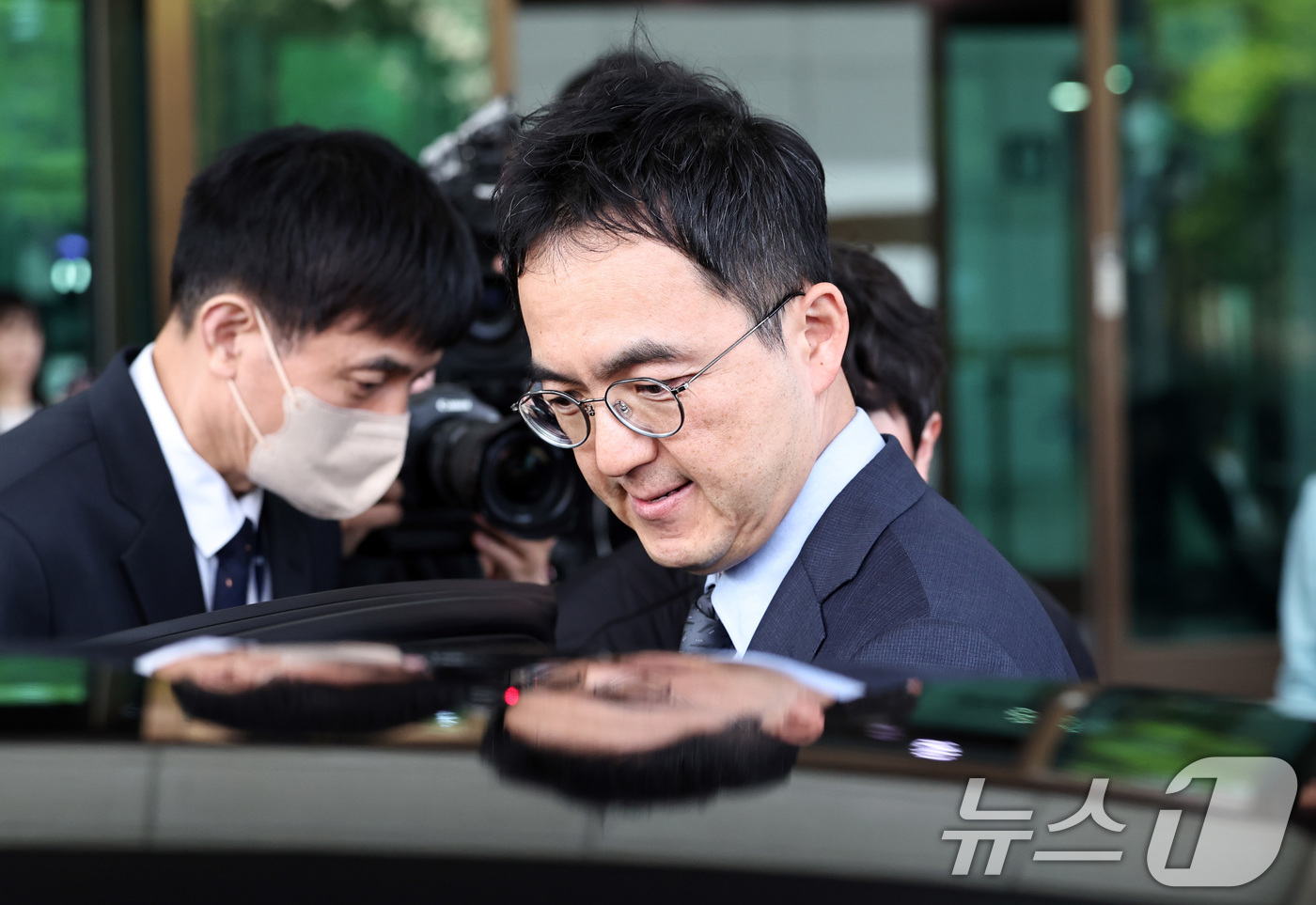 (서울=뉴스1) 구윤성 기자 = 구자현 검찰총장 직무대행이 17일 오후 서울 서초구 대검찰청에서 대장동·대북송금 의혹 사건을 둘러싼 정치권의 국정조사와 관련해 입장을 밝힌 뒤 청사 …