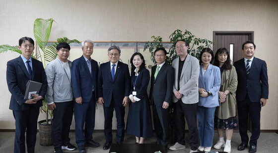 허민 국가유산청장, 박영혜 주일 도쿄한국문화원장과 환담