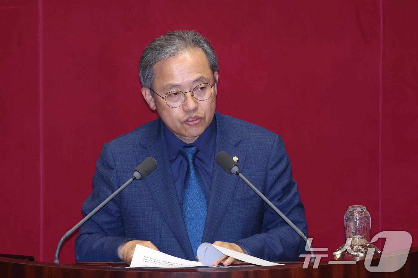 (서울=뉴스1) 신웅수 기자 = 송기헌 정치개혁특별위원장이 18일 서울 여의도 국회에서 열린 제434회국회(임시회) 제6차 본회의에서 공직선거법 일부개정법률안(대안)에 대한 제안 …