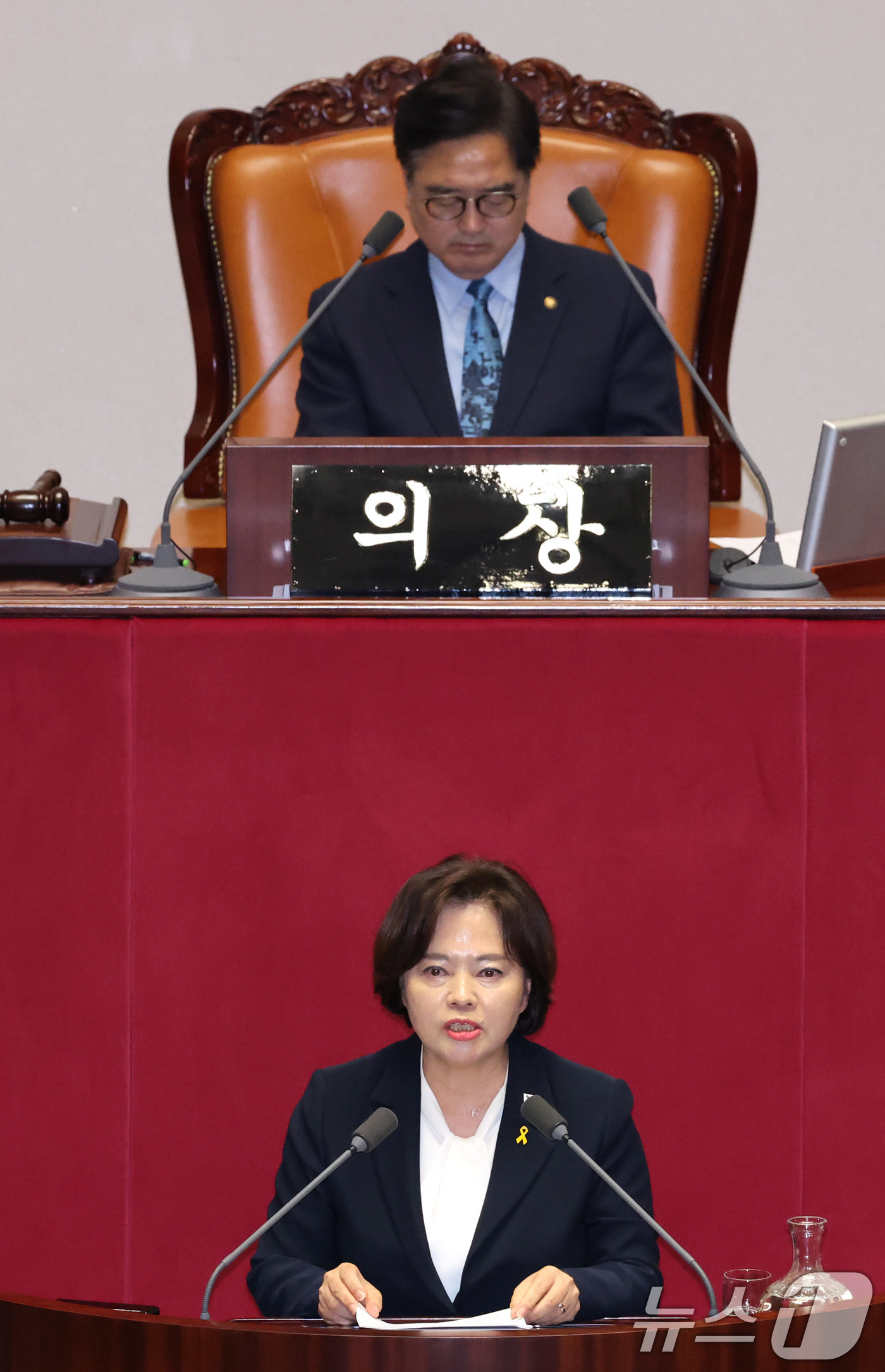 (서울=뉴스1) 신웅수 기자 = 정춘생 조국혁신당 의원이 18일 서울 여의도 국회에서 열린 제434회국회(임시회) 제6차 본회의에서 공직선거법 일부개정법률안(대안)에 대한 토론을 …