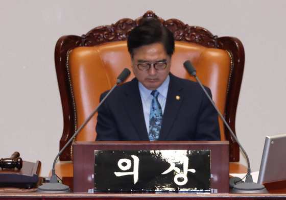 토론하는 정춘생 의원