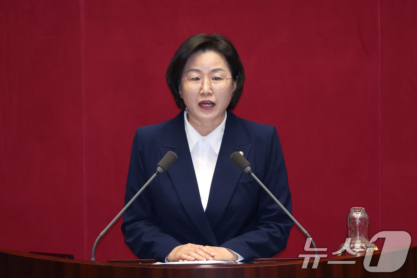 (서울=뉴스1) 신웅수 기자 = 정혜경 진보당 의원이 18일 서울 여의도 국회에서 열린 제434회국회(임시회) 제6차 본회의에서 공직선거법 일부개정법률안(대안)에 대한 토론을 하고 …