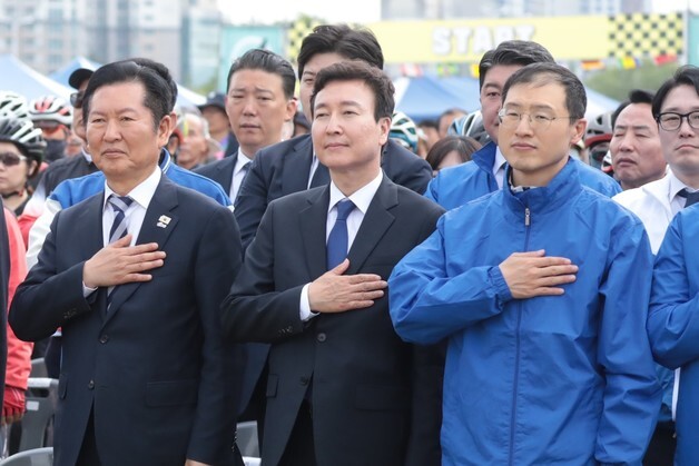 정청래, 울산서 김상욱·전태진 '지원사격'…"파란 바람 일렁여"