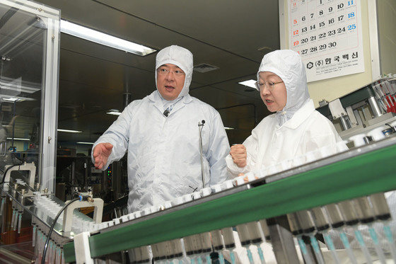 식약처 "주말 주사기 272만 개 추가 생산…온라인몰 등에 즉시 공급"