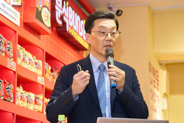 '신라면 40년' 산증인 김대하 법인장 "브랜드 심으려 매운맛 타협 안 했다"