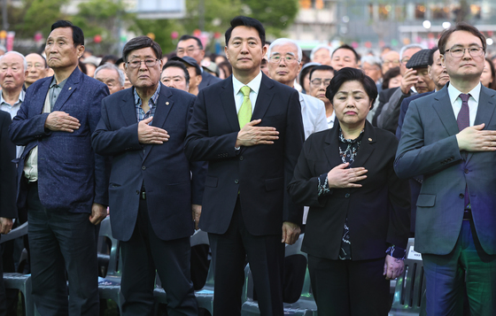 국민의례 하는 오세훈 서울시장