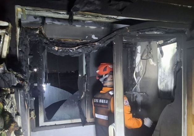 수원 연무동 다세대주택 5층서 화재…주민 11명 스스로 대피